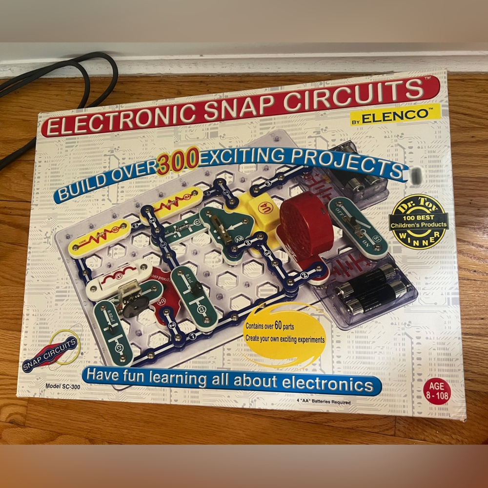 Electronic Snap Circuits Elenco 300 Experiments large set